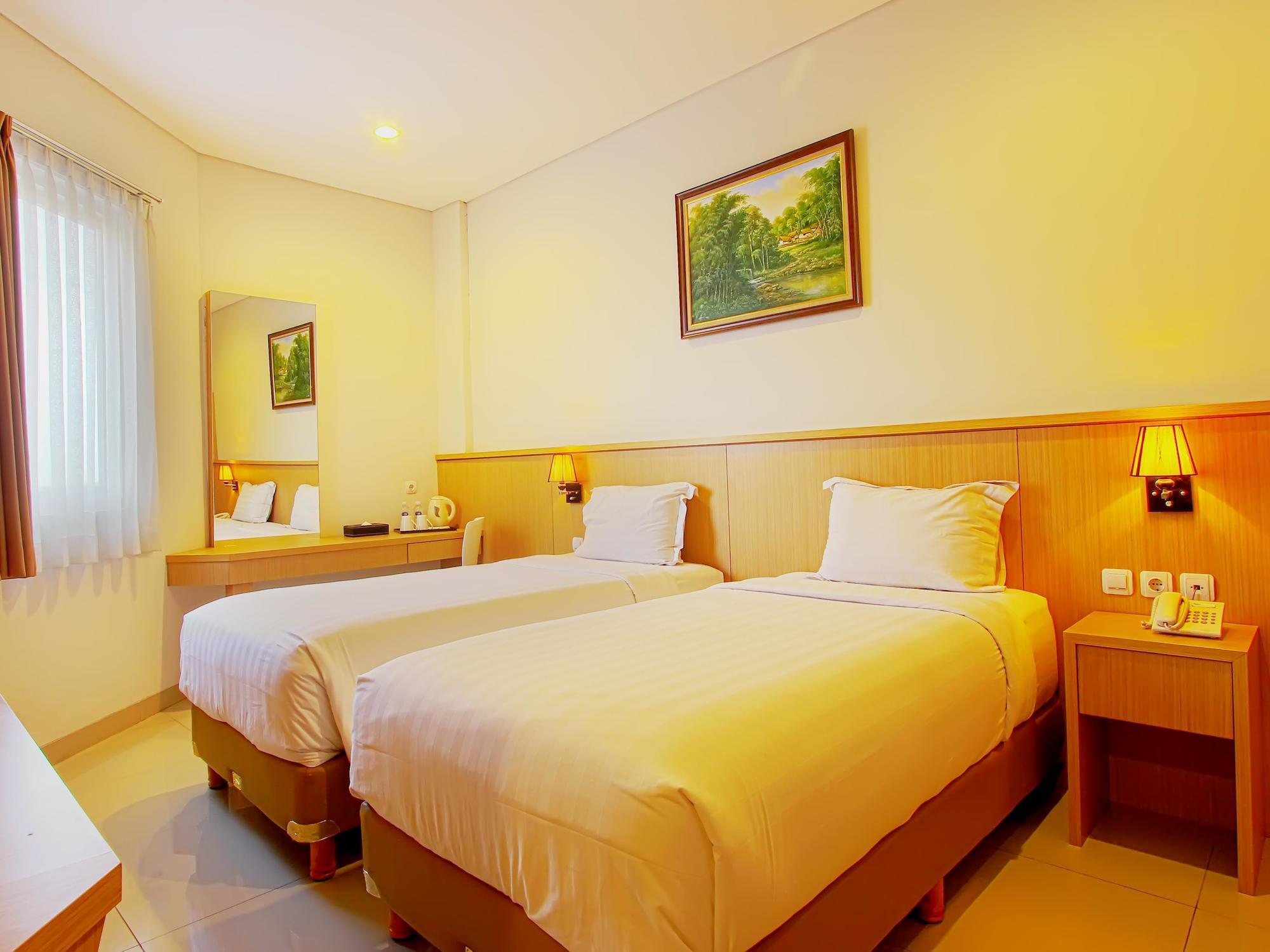 Hotel Dafam Rio Bandung Exterior foto